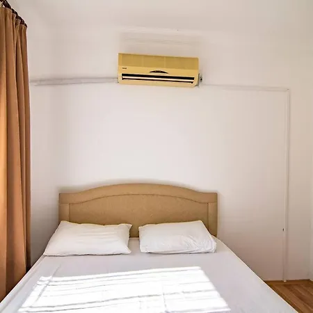 Plaja Yakin Havuzu Korunakli Fethiye