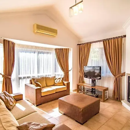 Plaja Yakin Havuzu Korunakli * Fethiye