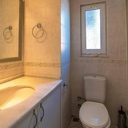 Plaja Yakin Havuzu Korunakli * Fethiye